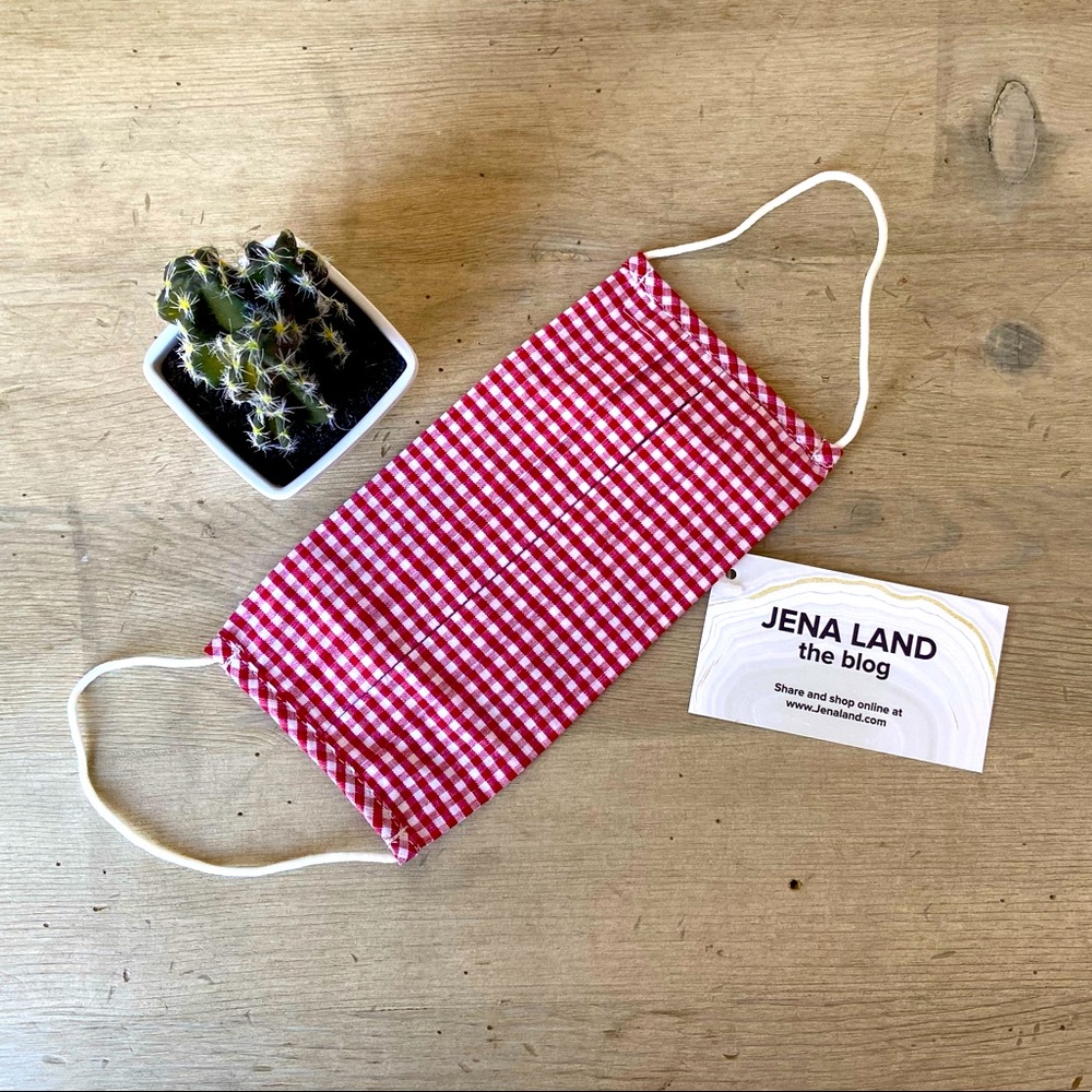 FREE w/ BUNDLE  * 100% Cotton Face Mask Cover